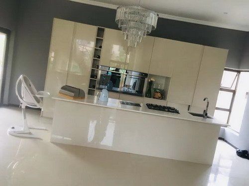 South Africa: villa kitchen cabinet